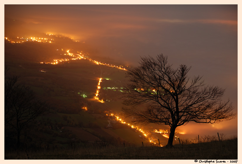 Paysage des Alpes la nuit - Nappe de brouillard sur Genève