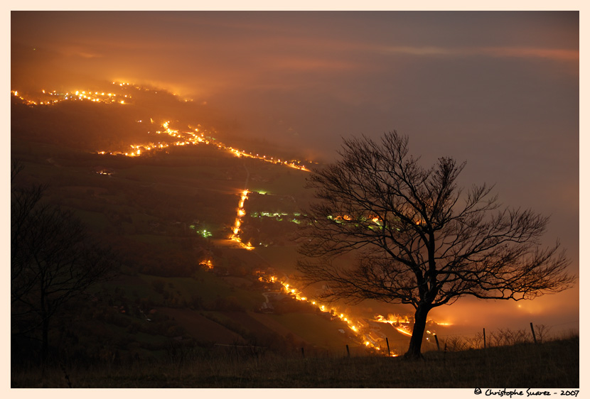 Paysage des Alpes la nuit - Nappe de brouillard sur Genve