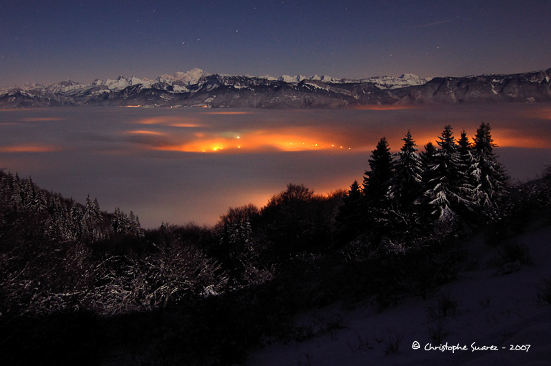 Paysage des Alpes - Bornes Aravis et mer de nuage.