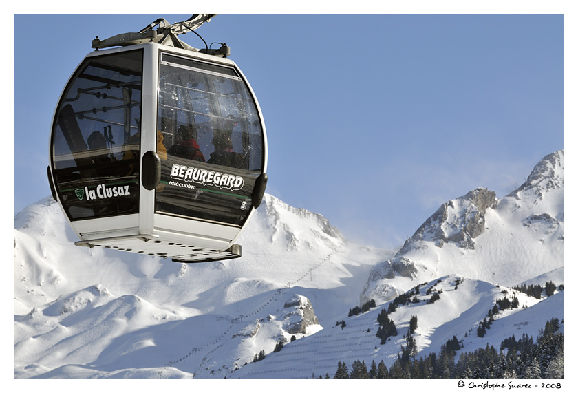 Paysages des Alpes - hiver - Télécabine de la Clusaz